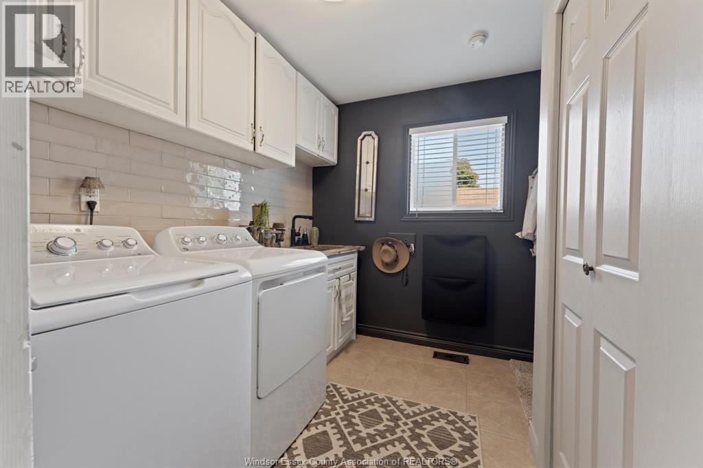 Photo 18 of 3914 St Clair, Stoney Point ON