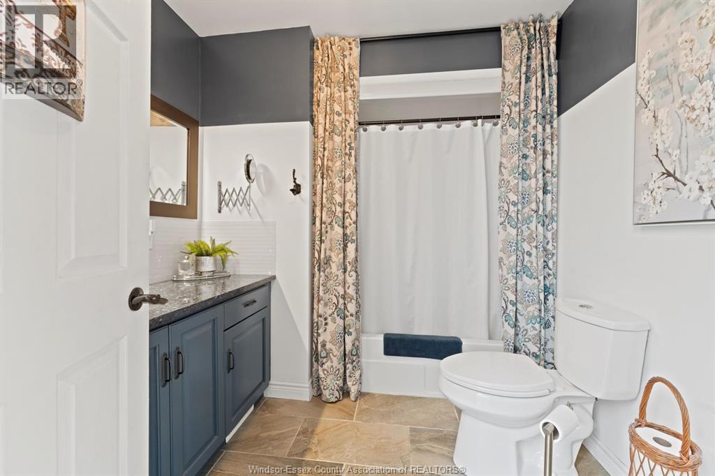 Photo 25 of 3914 St Clair, Stoney Point ON
