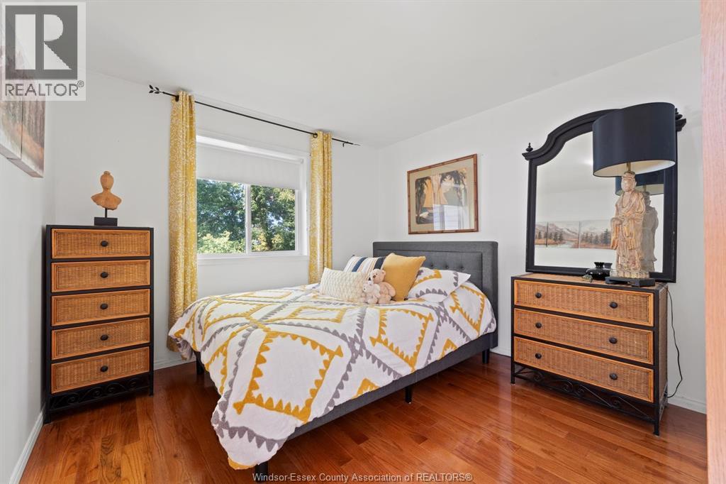 Photo 33 of 3914 St Clair, Stoney Point ON