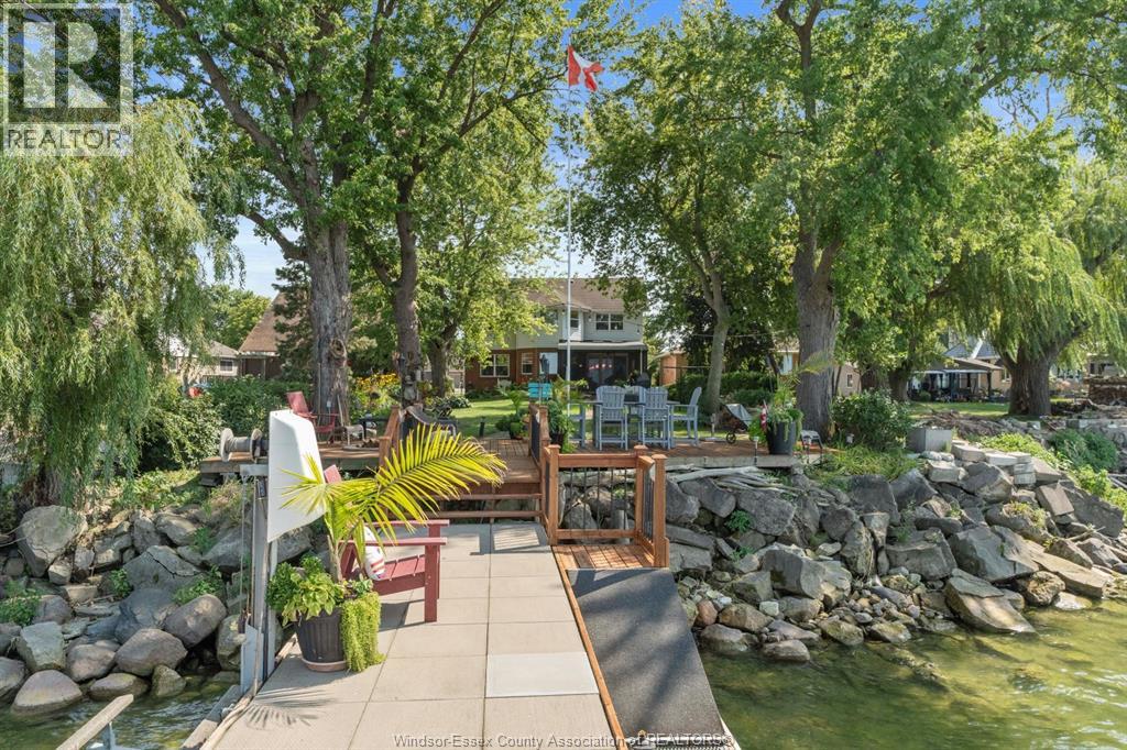Photo 10 of 3914 St Clair, Stoney Point ON