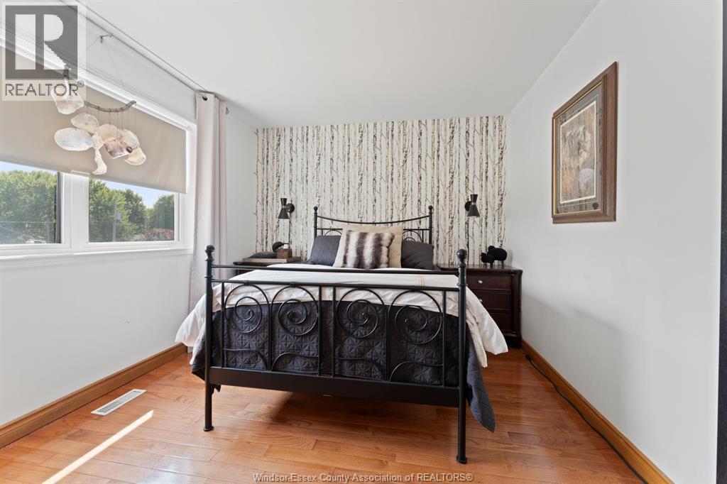 Photo 19 of 3914 St Clair, Stoney Point ON