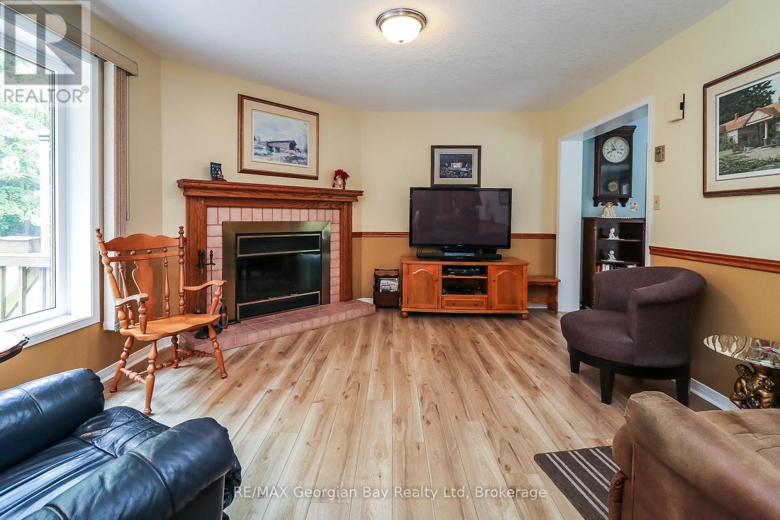 Photo 14 of 436 Puddicombe Road, Midland ON