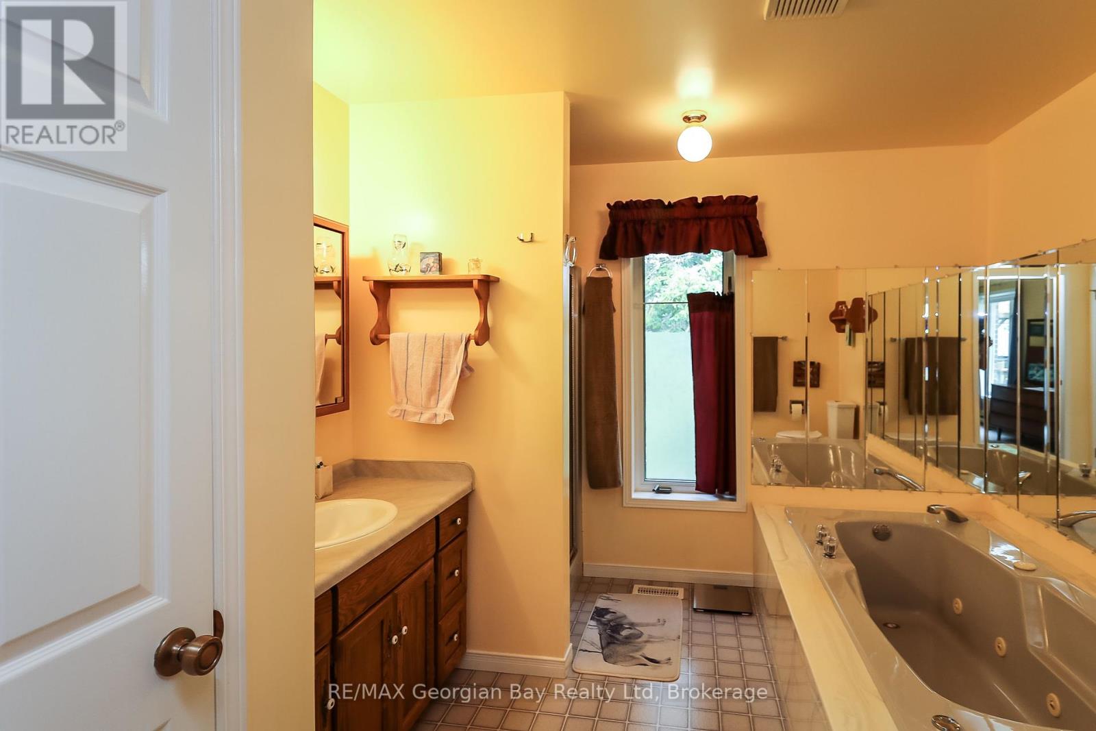 Photo 19 of 436 Puddicombe Road, Midland ON