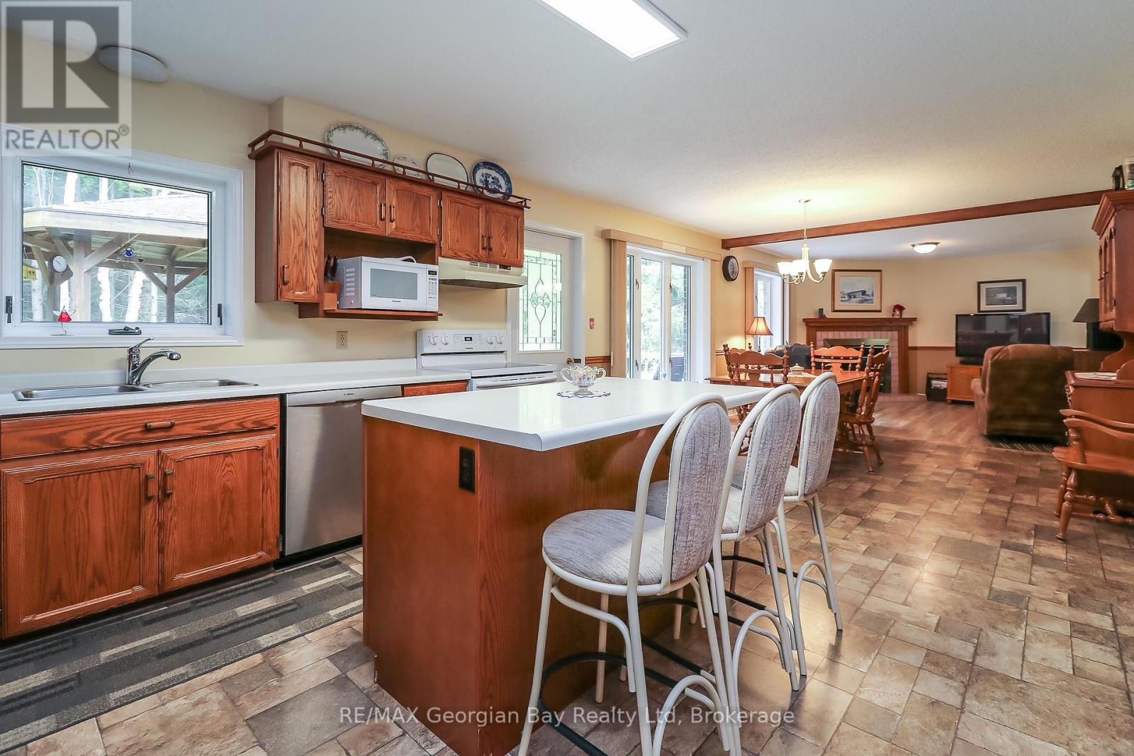 Photo 6 of 436 Puddicombe Road, Midland ON