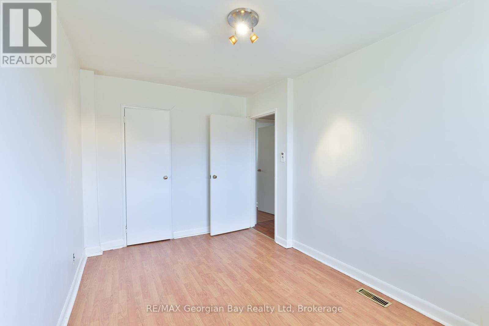 Photo 26 of 324 Norene Street, Midland ON