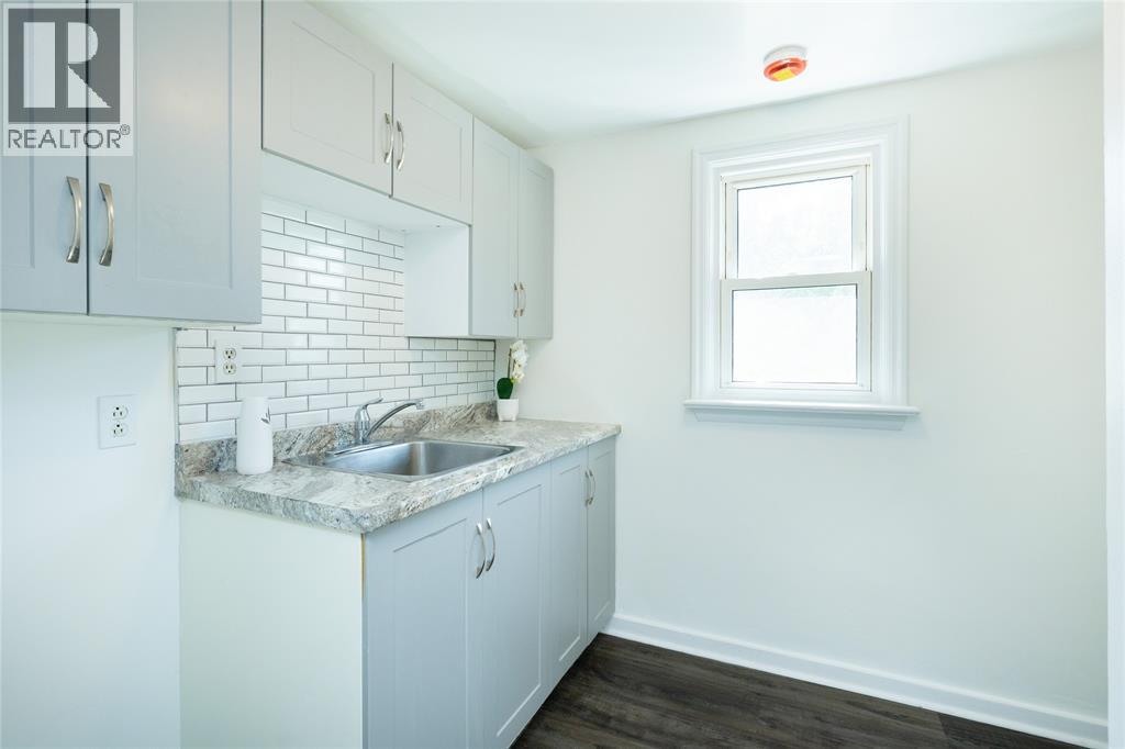 Photo 10 of 1329 Kim Street, Sarnia ON