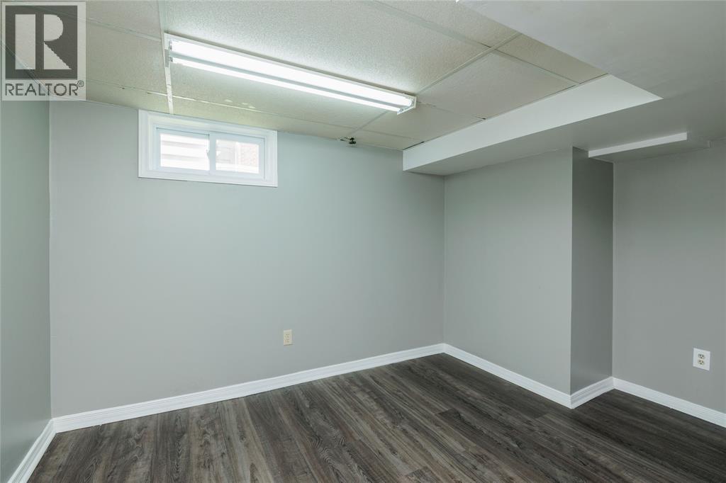 Photo 30 of 1329 Kim Street, Sarnia ON