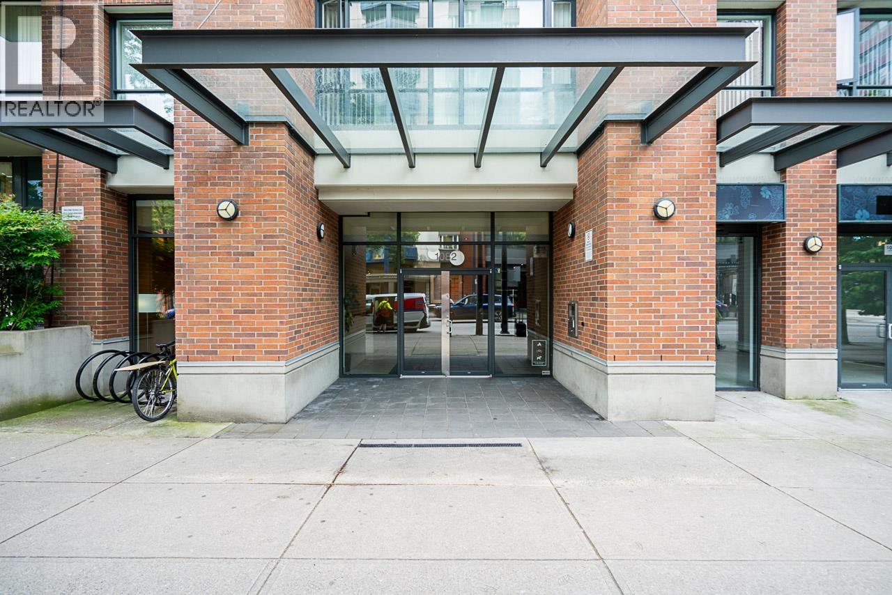 Photo 32 of Ph 3 1082 Seymour Street, Vancouver BC
