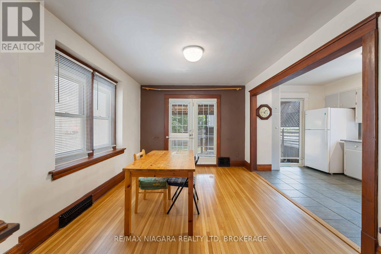 Photo 23 of 8 Russell Avenue, St Catharines ON