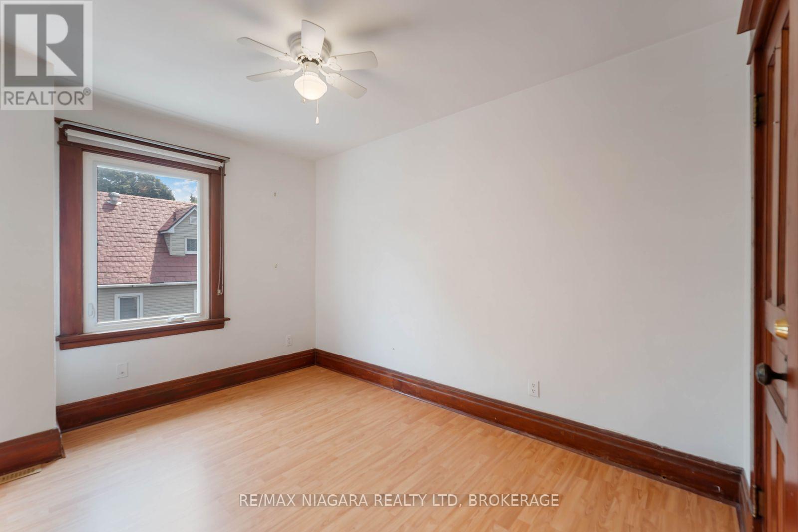 Photo 34 of 8 Russell Avenue, St Catharines ON
