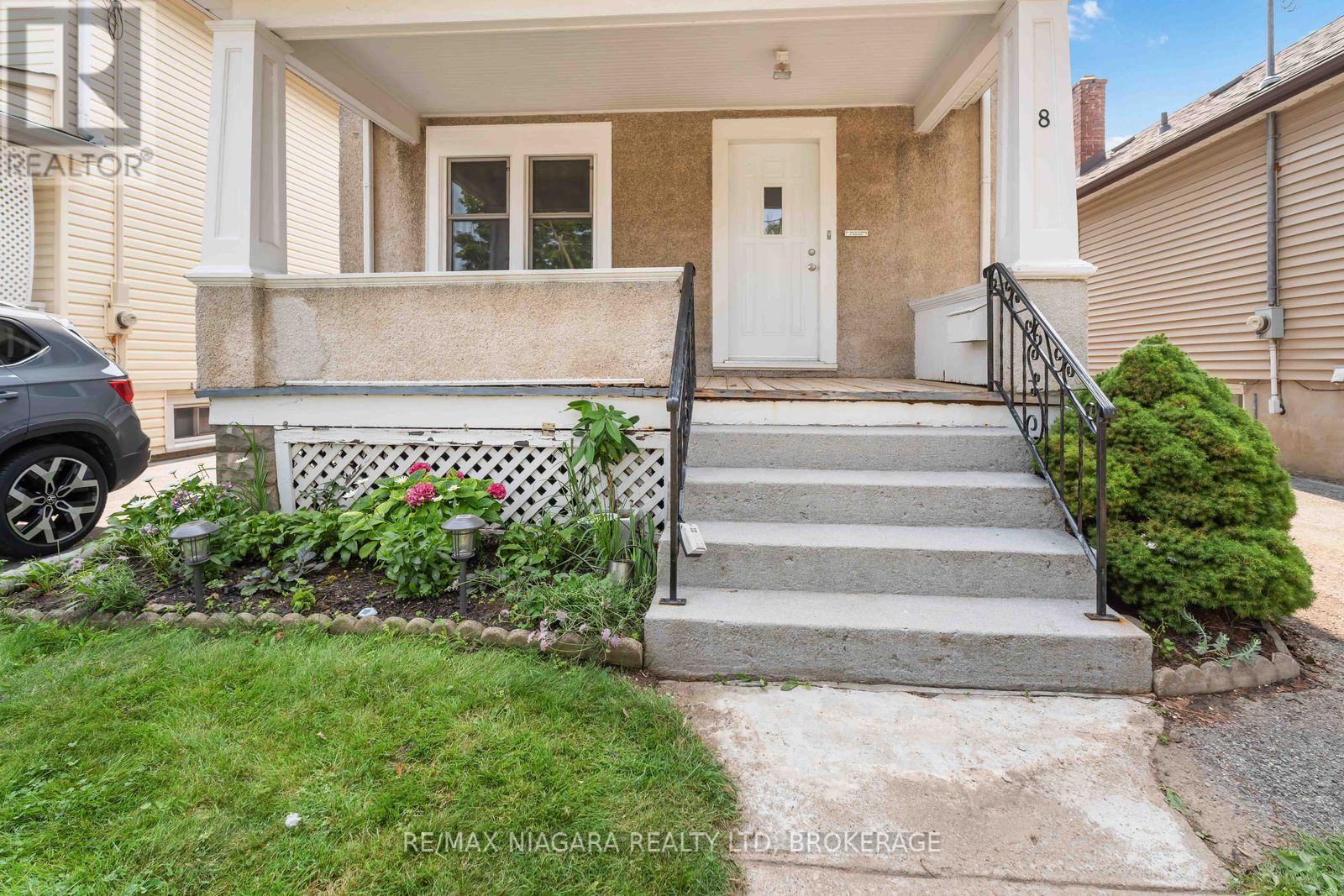 Photo 13 of 8 Russell Avenue, St Catharines ON
