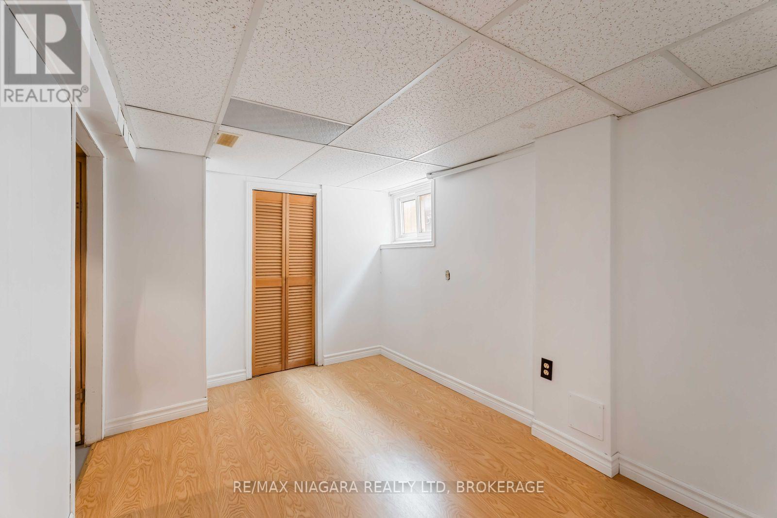 Photo 19 of 8 Russell Avenue, St Catharines ON
