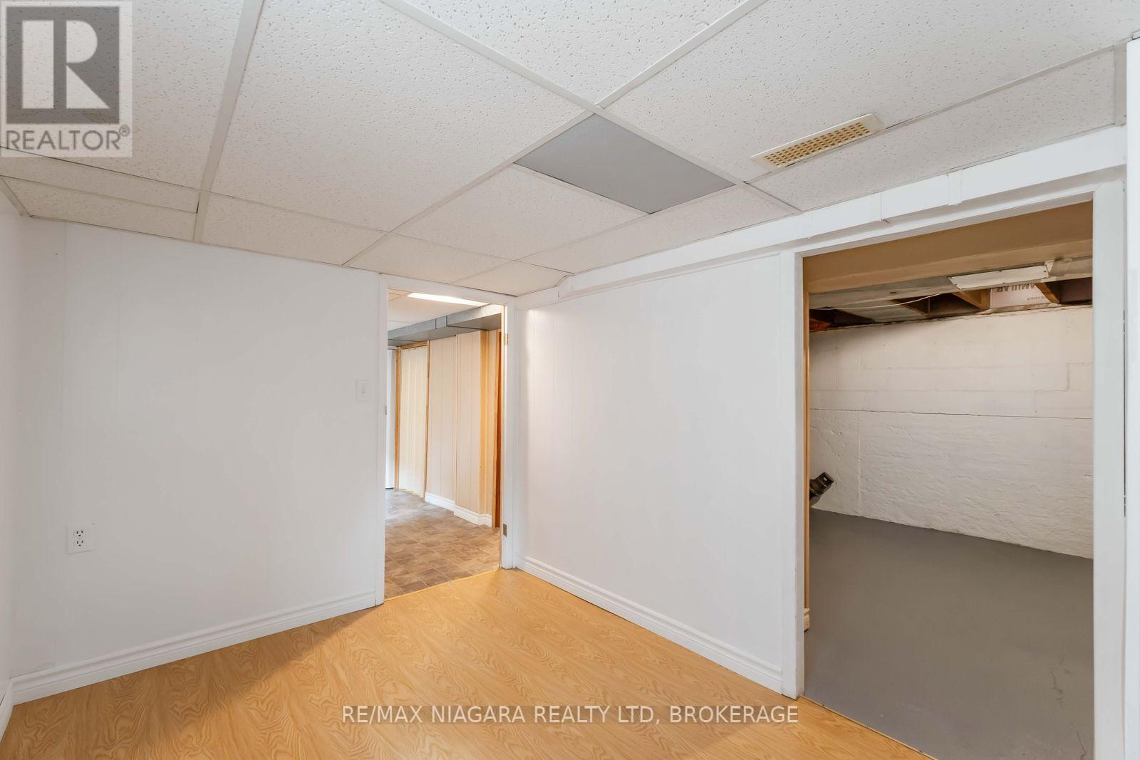 Photo 41 of 8 Russell Avenue, St Catharines ON