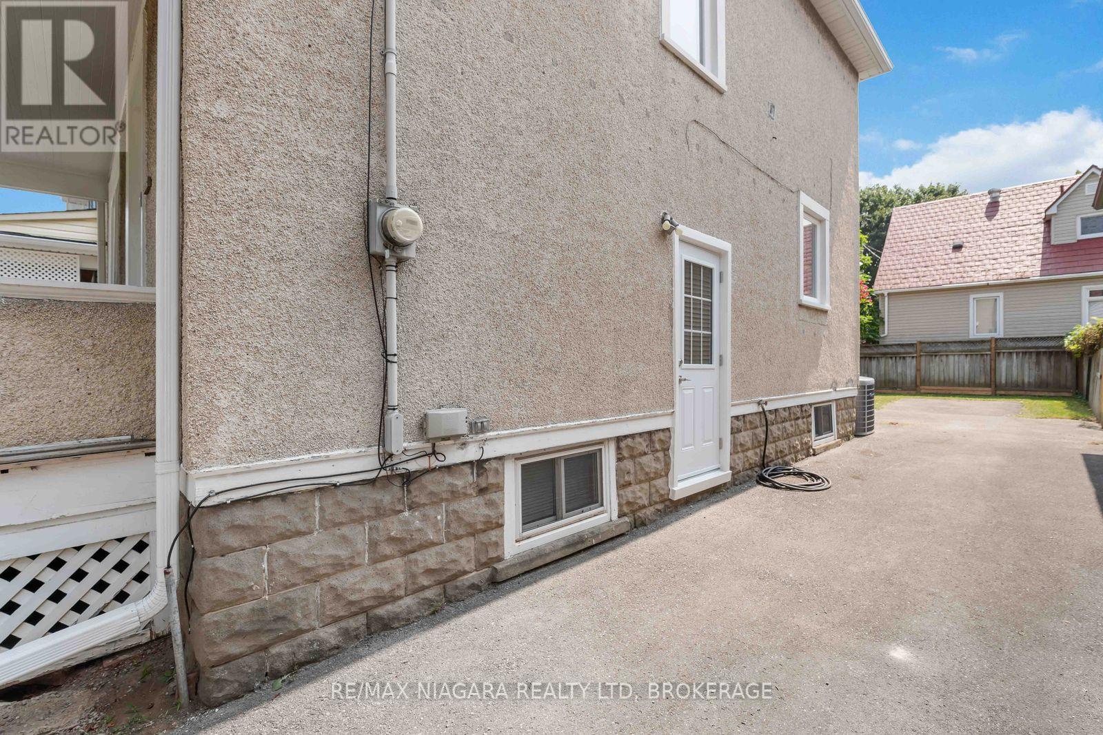 Photo 28 of 8 Russell Avenue, St Catharines ON