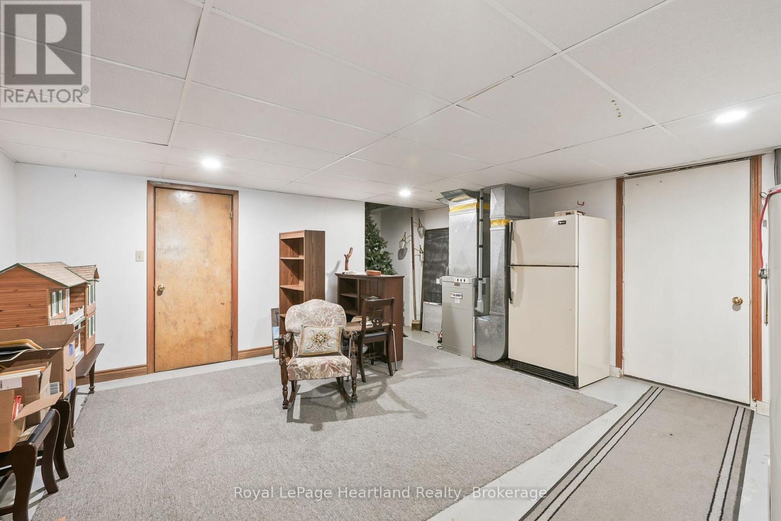Photo 17 of 23 Mill Street E, Minto ON