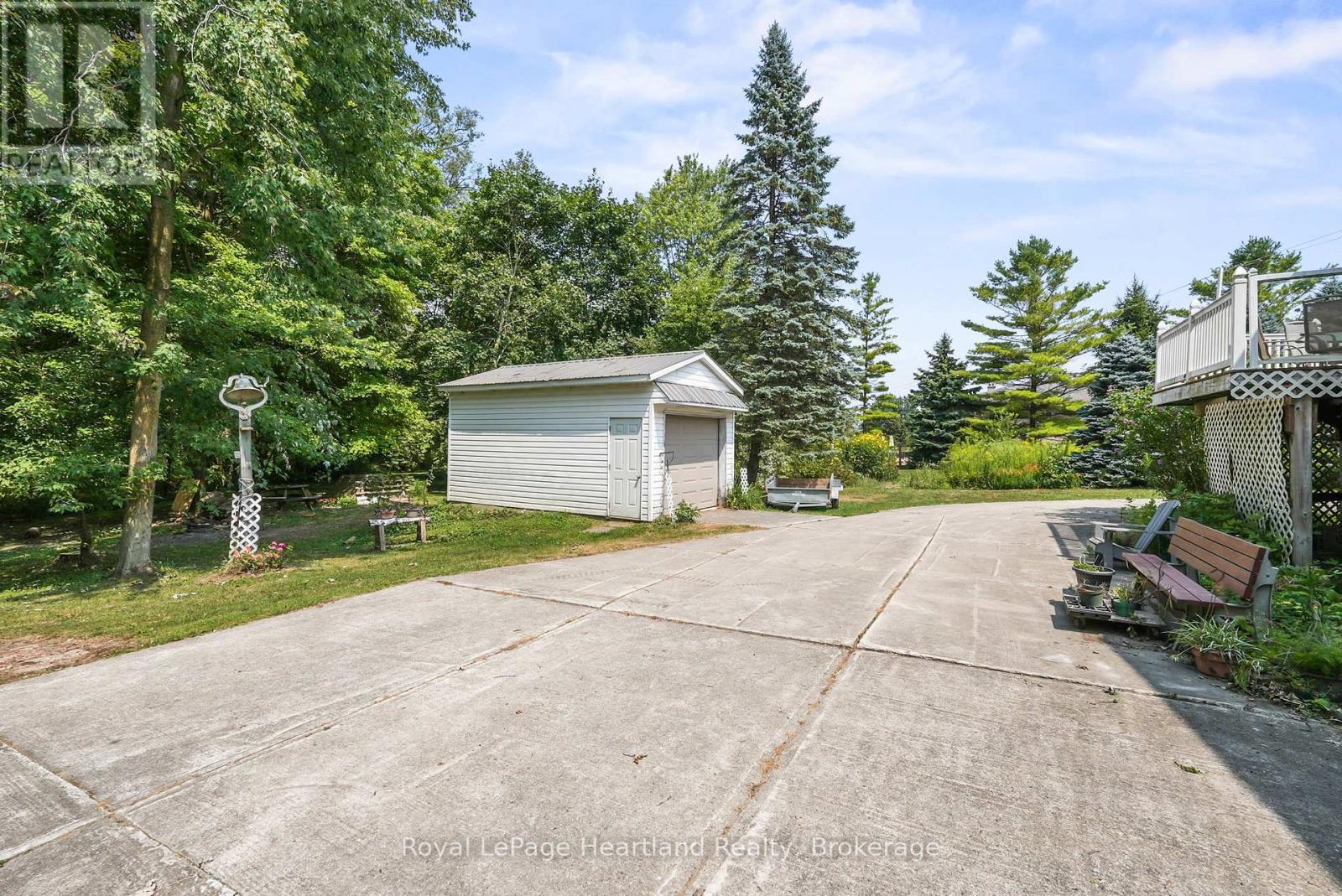 Photo 38 of 23 Mill Street E, Minto ON