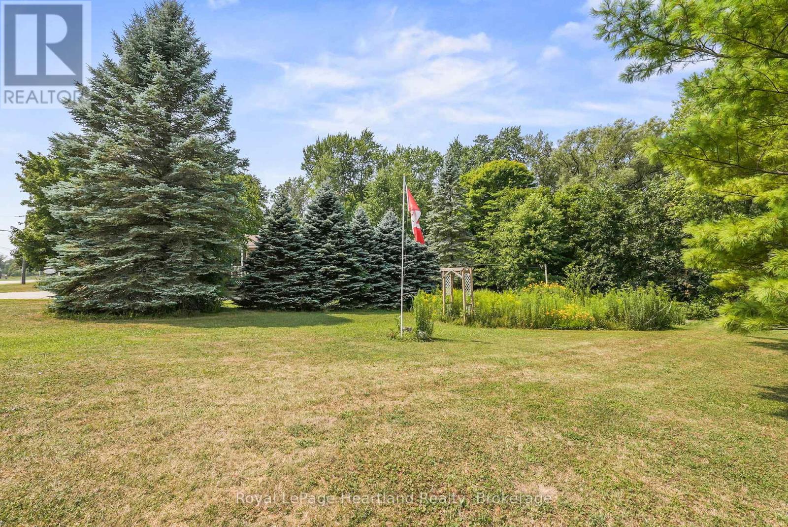 Photo 12 of 23 Mill Street E, Minto ON