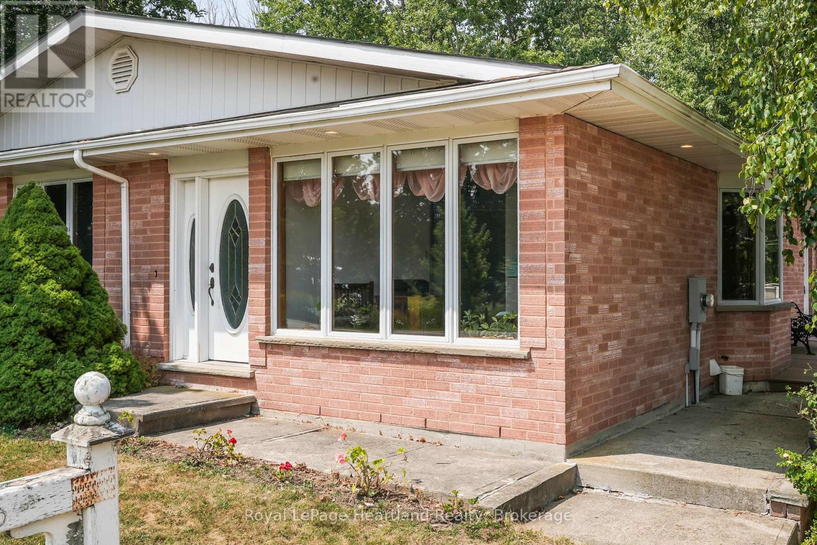 Photo 39 of 23 Mill Street E, Minto ON