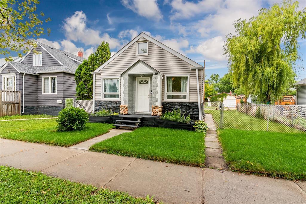 Photo 21 of 319 Regent Avenue W, Winnipeg MB