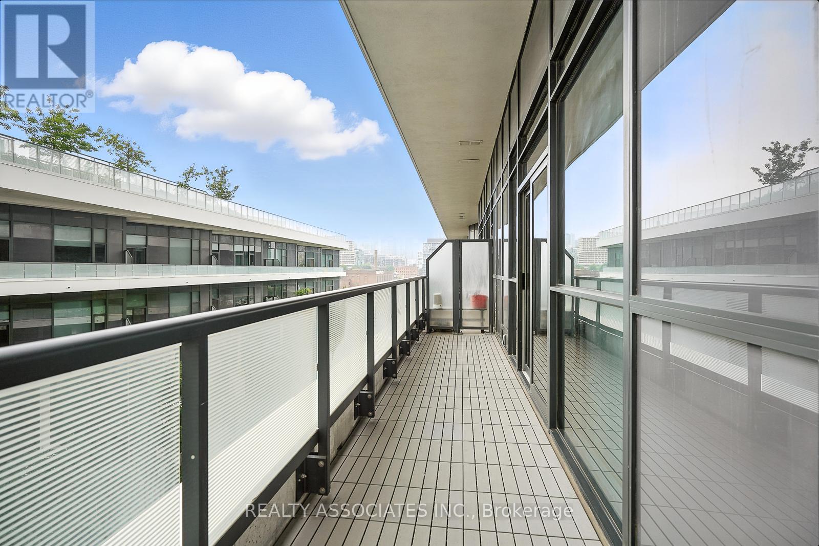 Photo 34 of 409 30 Ordnance Street, Toronto ON