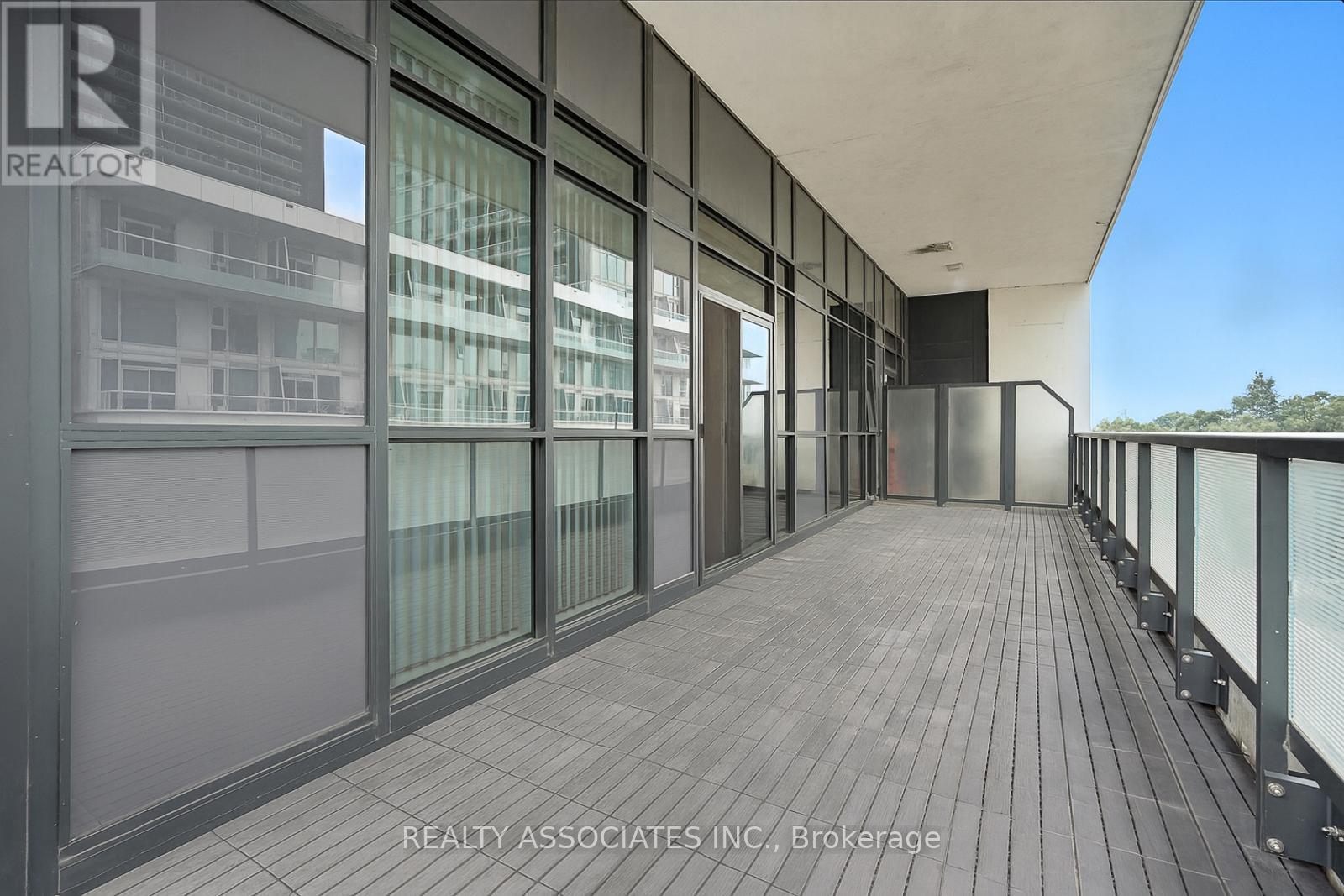 Photo 15 of 409 30 Ordnance Street, Toronto ON