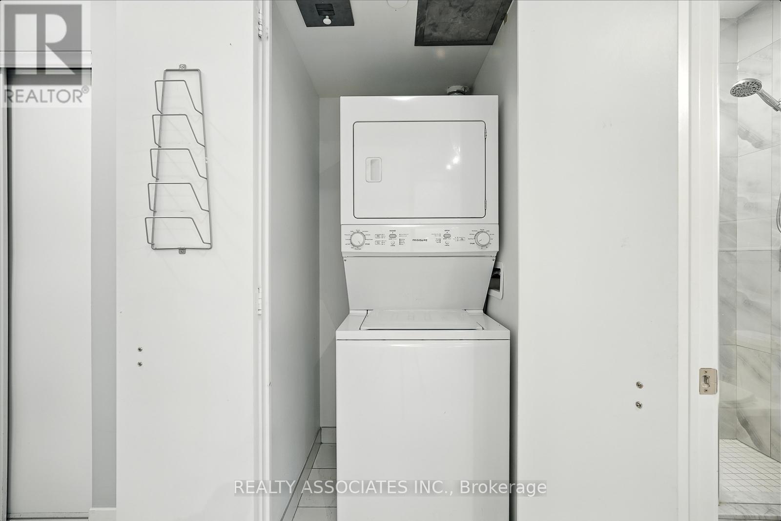 Photo 46 of 409 30 Ordnance Street, Toronto ON