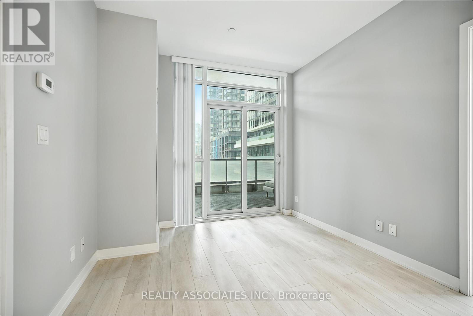 Photo 43 of 409 30 Ordnance Street, Toronto ON