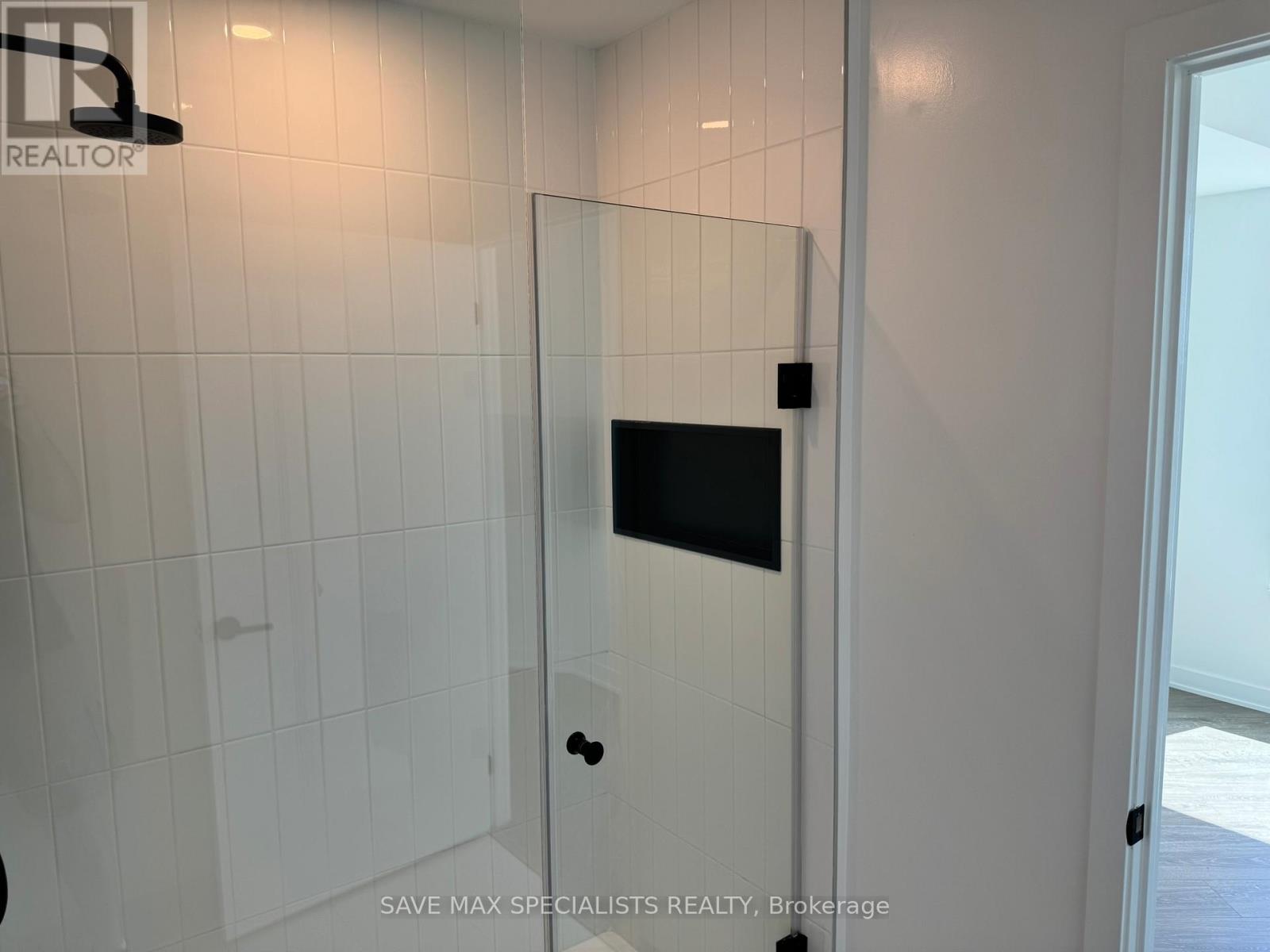 Photo 1 of 1506 2495 Eglinton Avenue, Mississauga ON