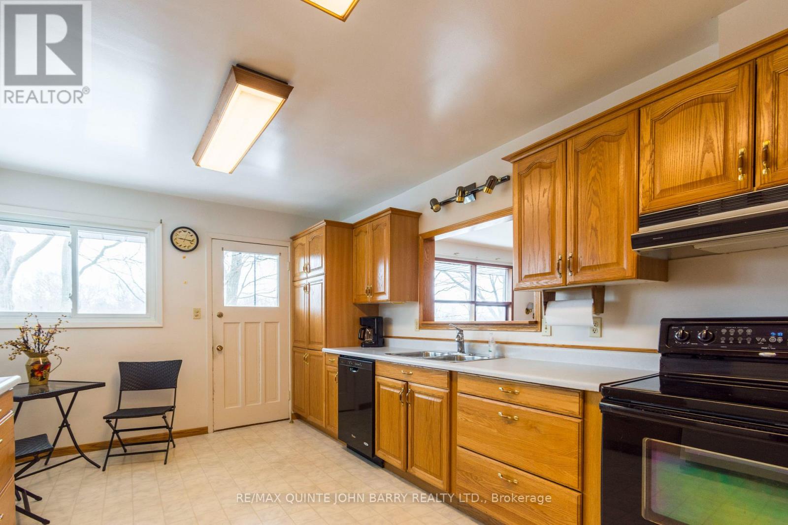 Photo 22 of 14 Parkview Heights, Quinte West ON