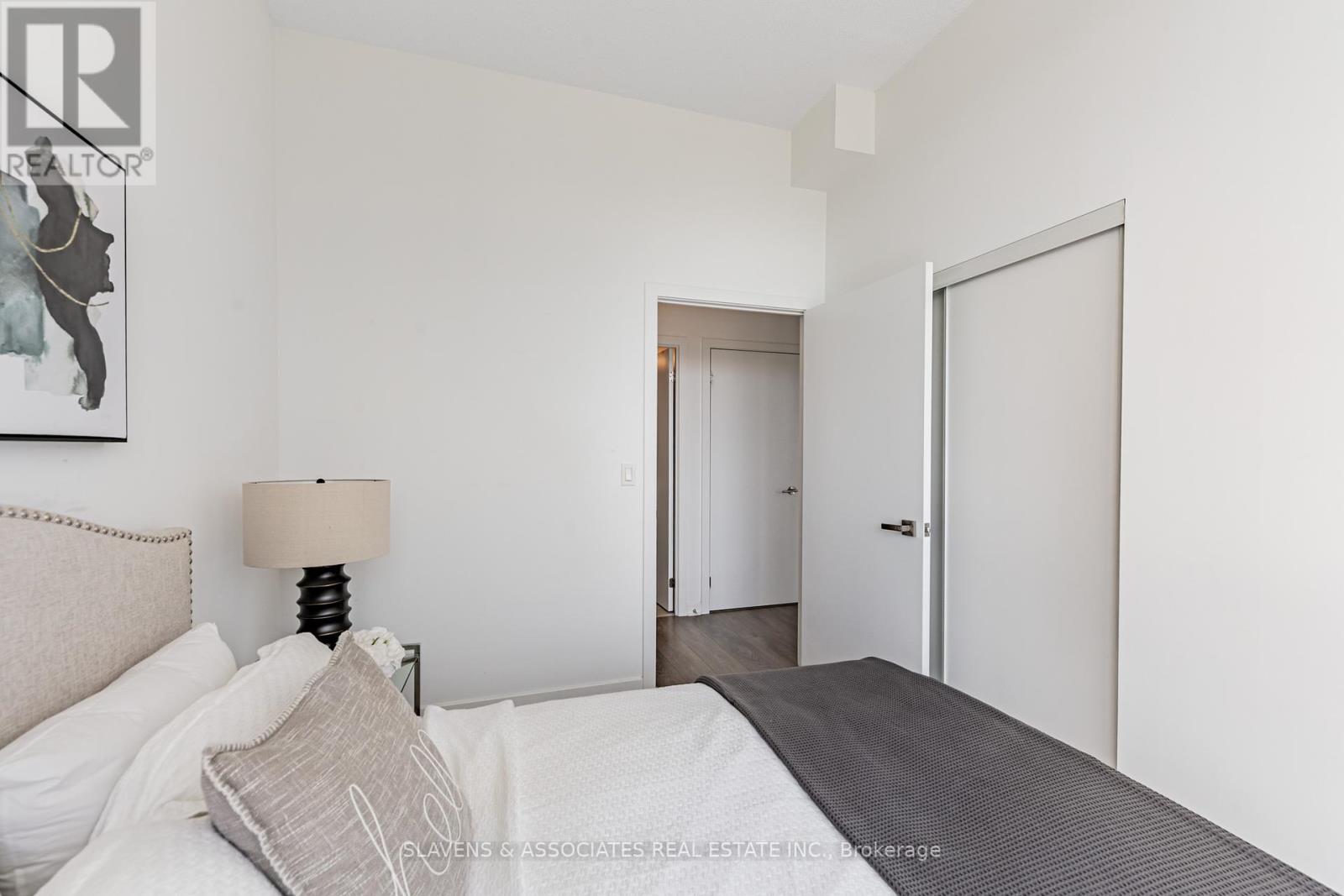 Photo 1 of 206 38 Forest Manor Road, Toronto ON
