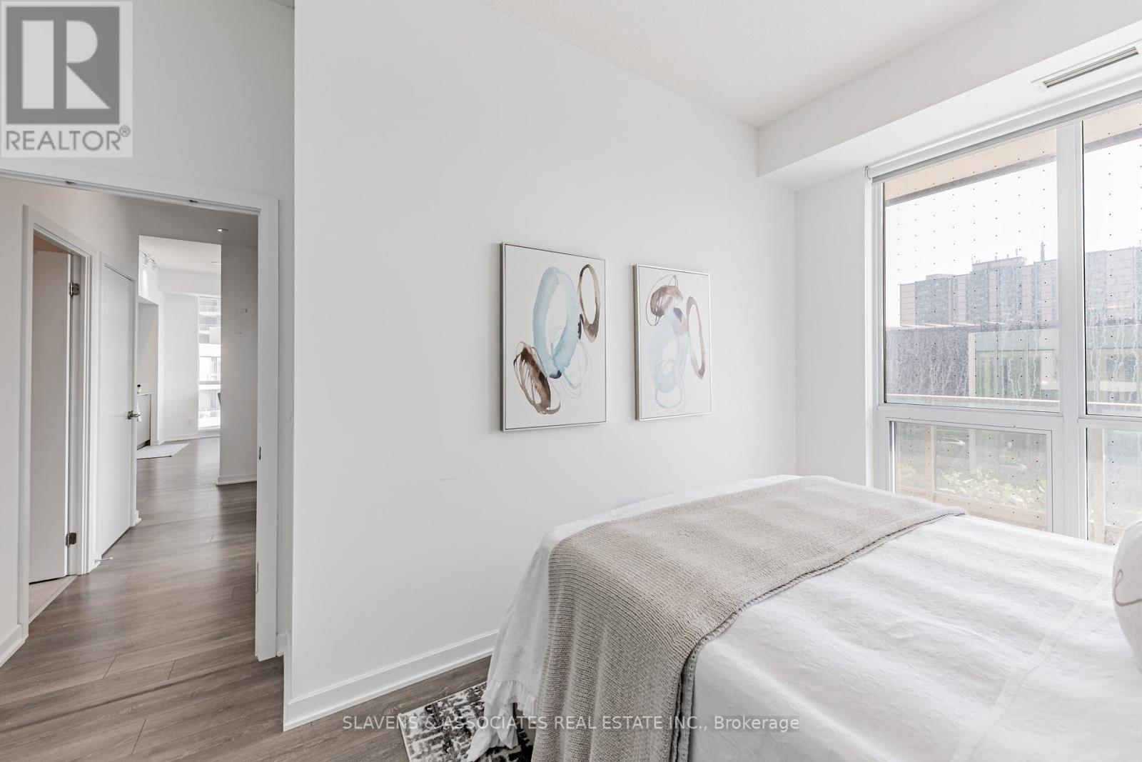 Photo 2 of 206 38 Forest Manor Road, Toronto ON