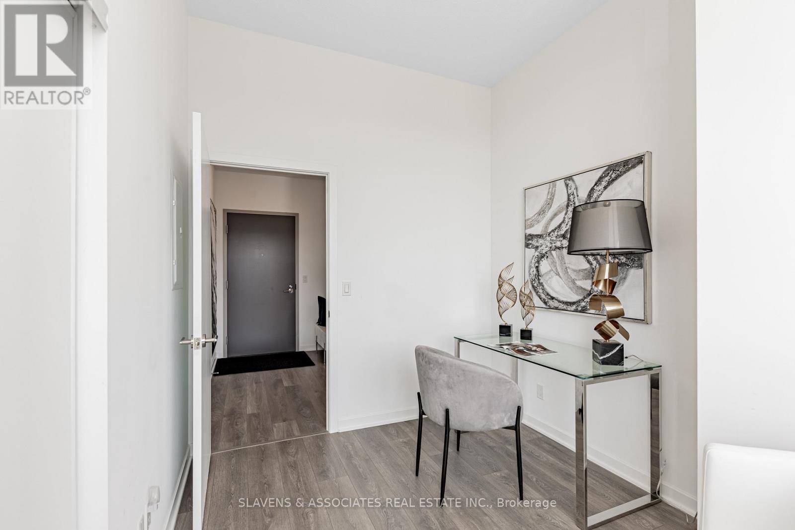 Photo 10 of 206 38 Forest Manor Road, Toronto ON