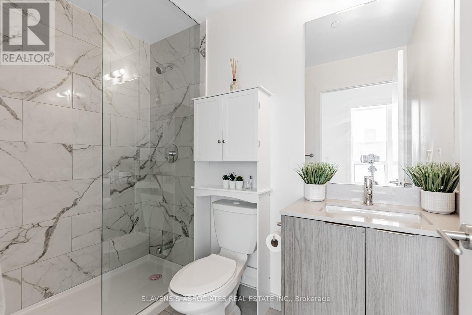 Photo 27 of 206 38 Forest Manor Road, Toronto ON