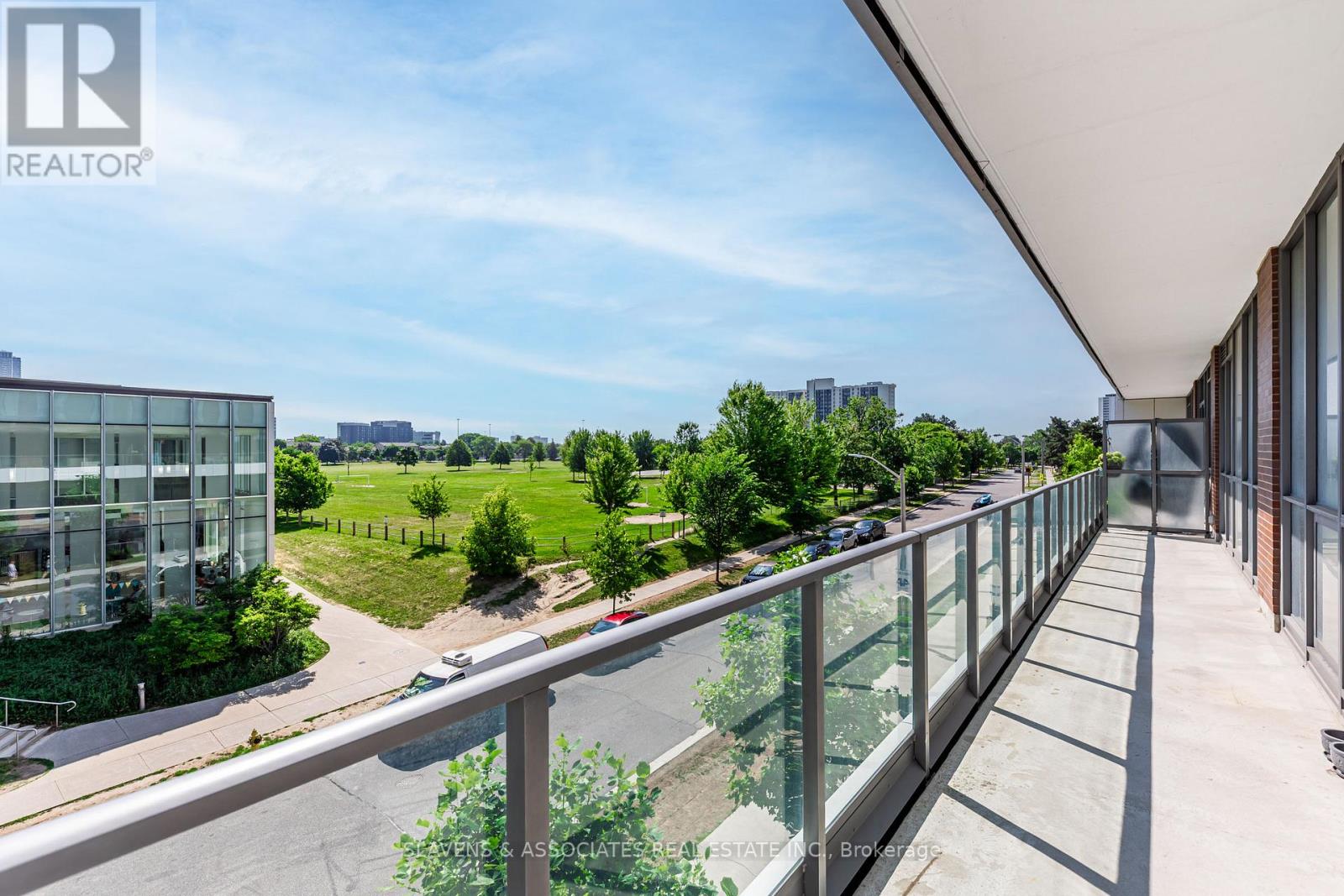 Photo 4 of 206 38 Forest Manor Road, Toronto ON