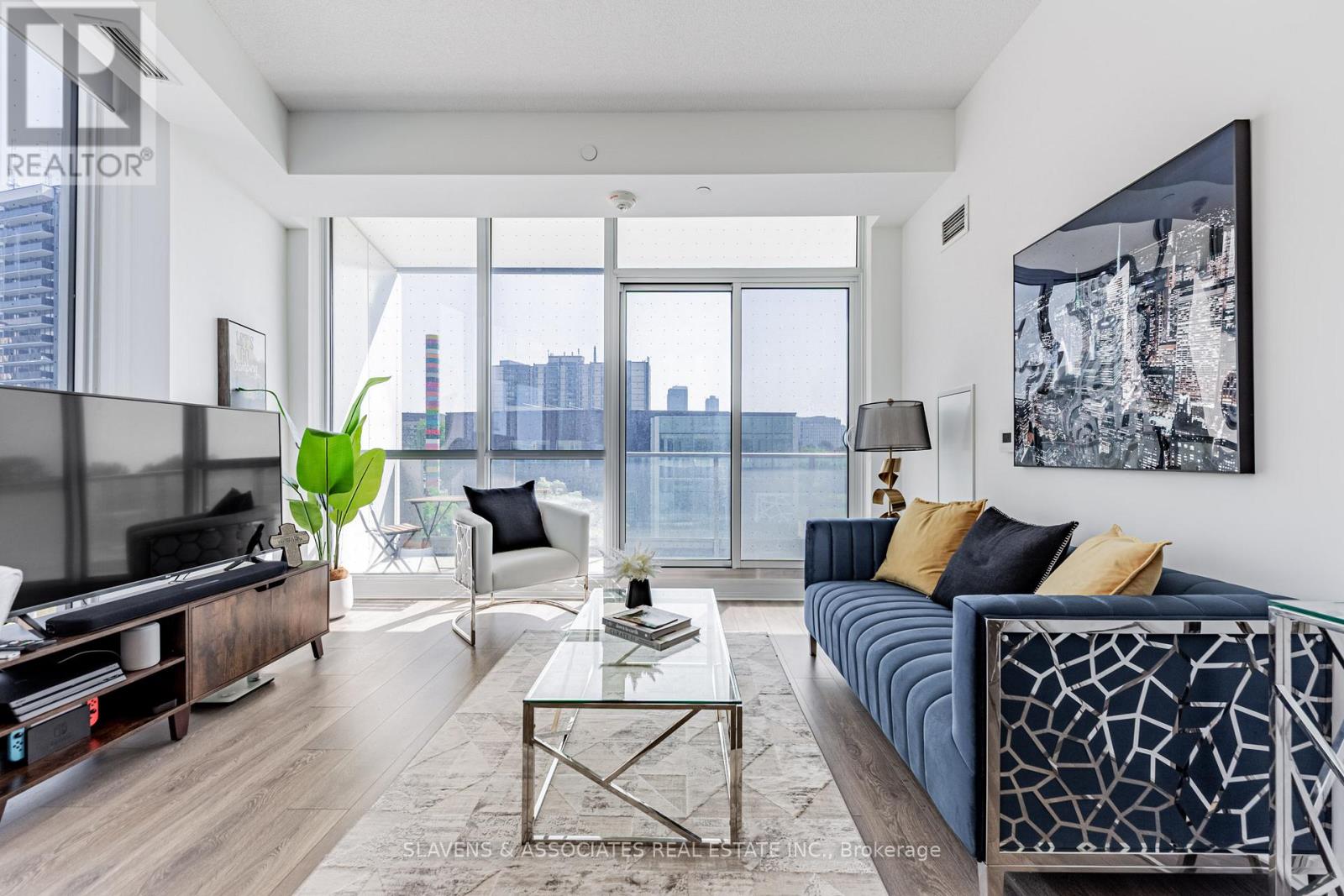 Photo 7 of 206 38 Forest Manor Road, Toronto ON