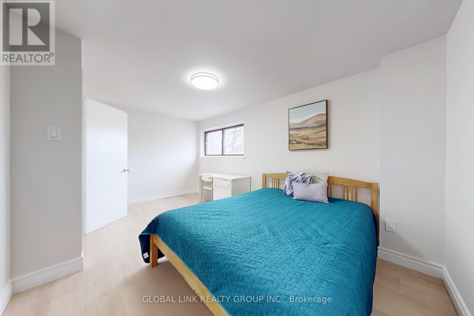 Photo 2 of 6 85 Rameau Drive S, Toronto ON