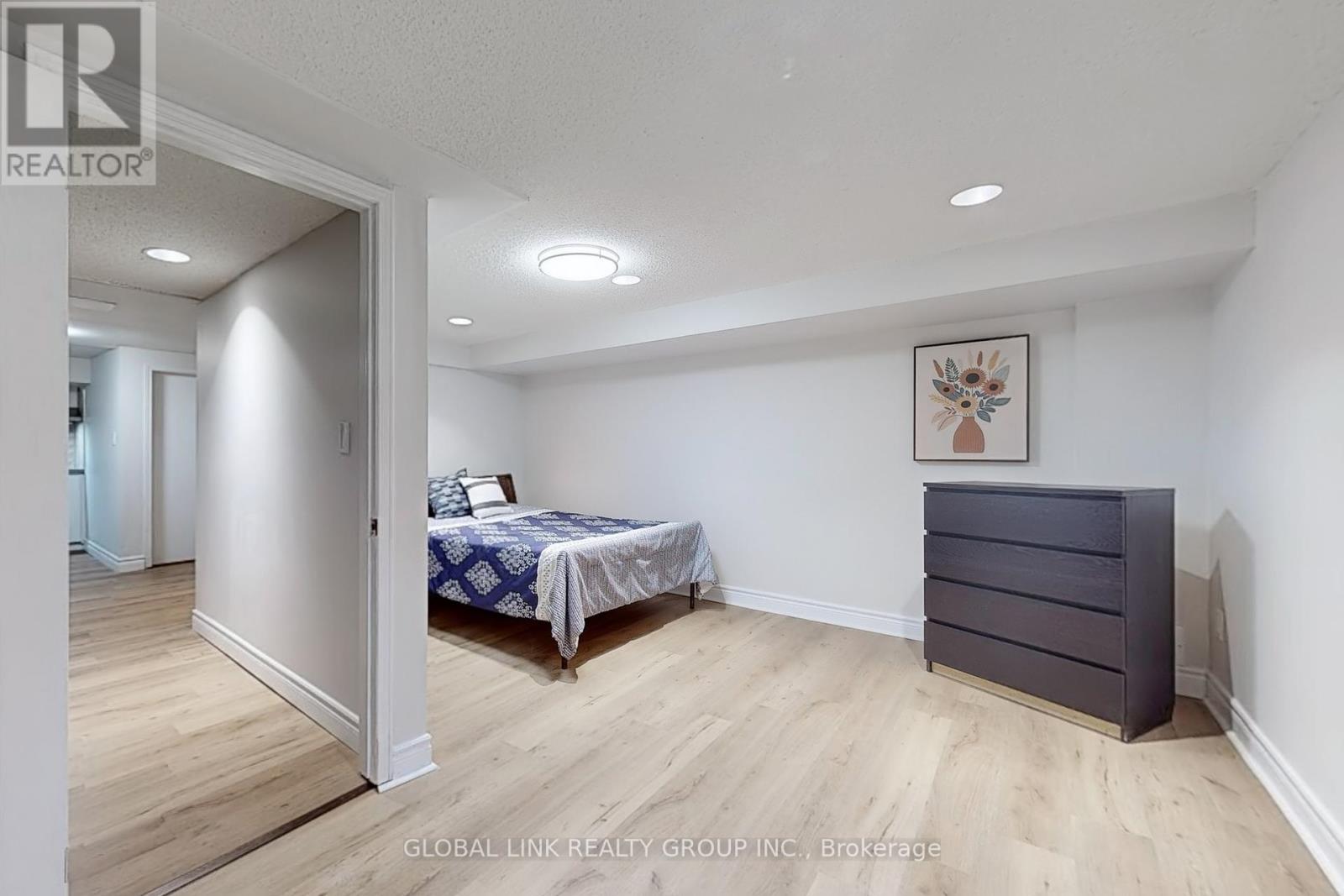 Photo 8 of 6 85 Rameau Drive S, Toronto ON