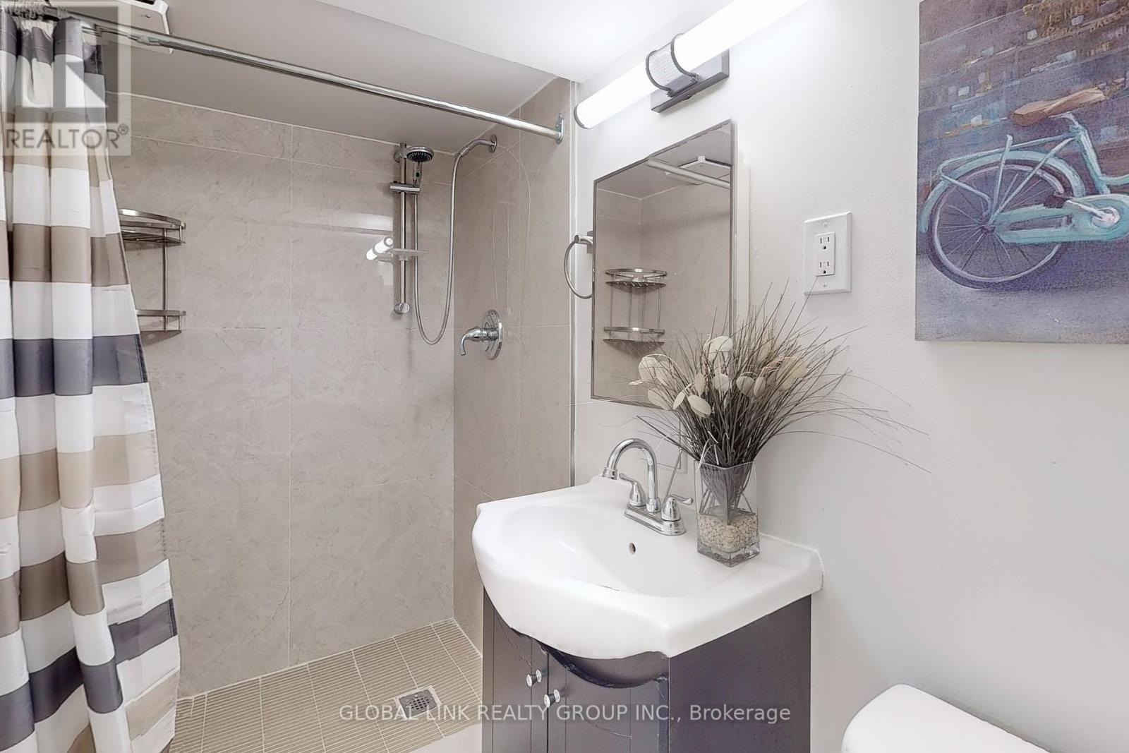 Photo 33 of 6 85 Rameau Drive S, Toronto ON