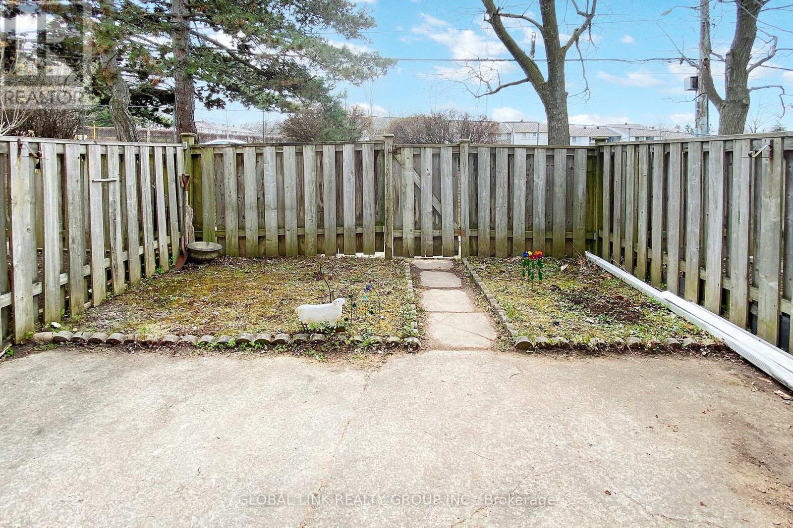 Photo 22 of 6 85 Rameau Drive S, Toronto ON