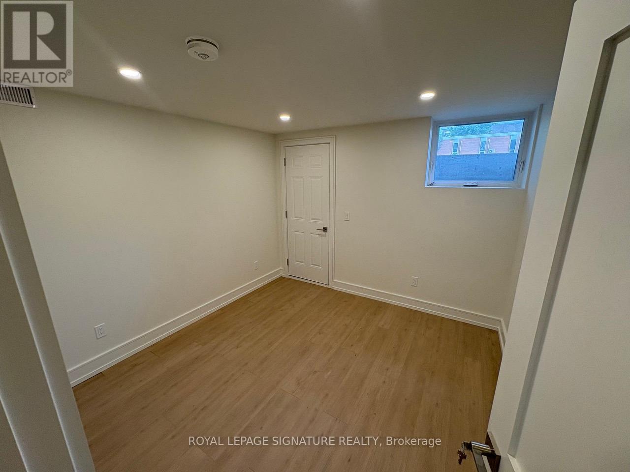 Photo 12 of Lower 9 Fleetwell Court, Toronto ON