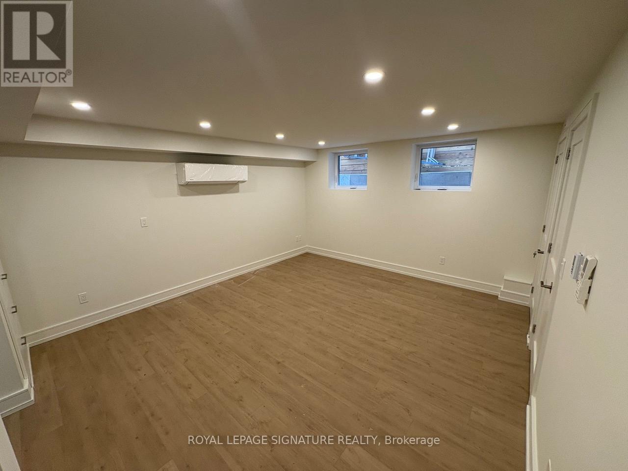 Photo 5 of Lower 9 Fleetwell Court, Toronto ON