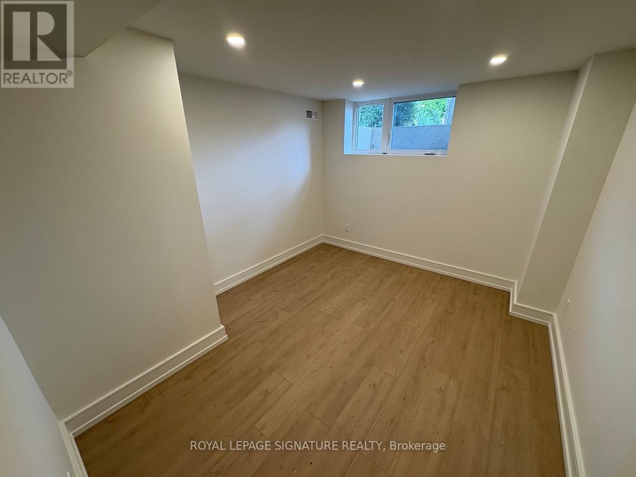 Photo 9 of Lower 9 Fleetwell Court, Toronto ON