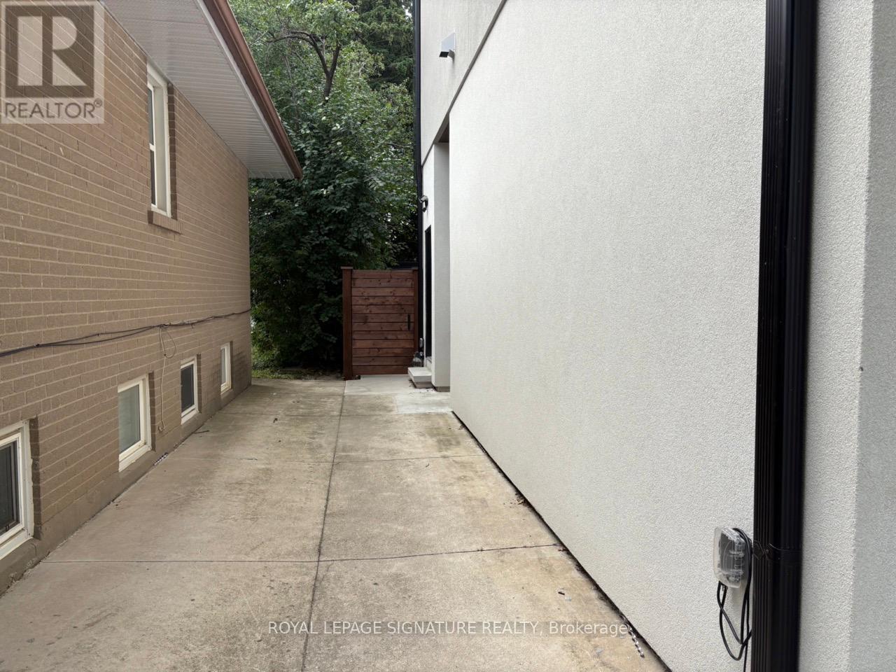 Photo 14 of Lower 9 Fleetwell Court, Toronto ON