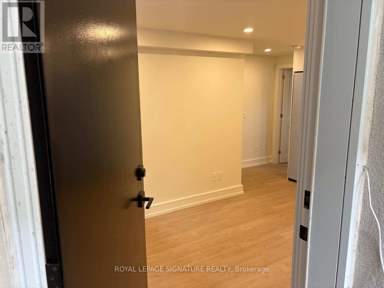 Photo 15 of Lower 9 Fleetwell Court, Toronto ON
