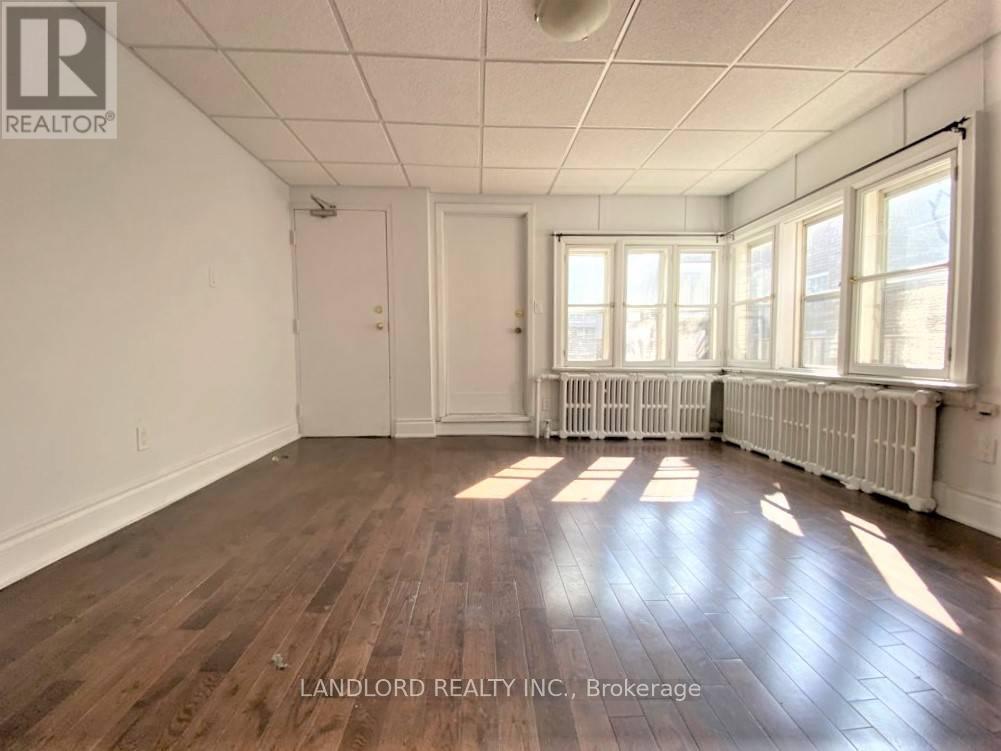 Photo 11 of D 343 St Clair Avenue W, Toronto ON