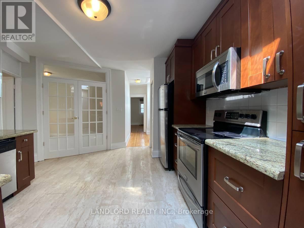 Photo 15 of D 343 St Clair Avenue W, Toronto ON