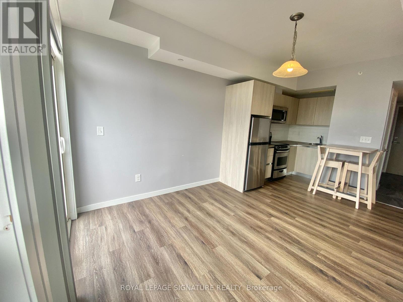 Photo 11 of 305 335 College Street, Toronto ON