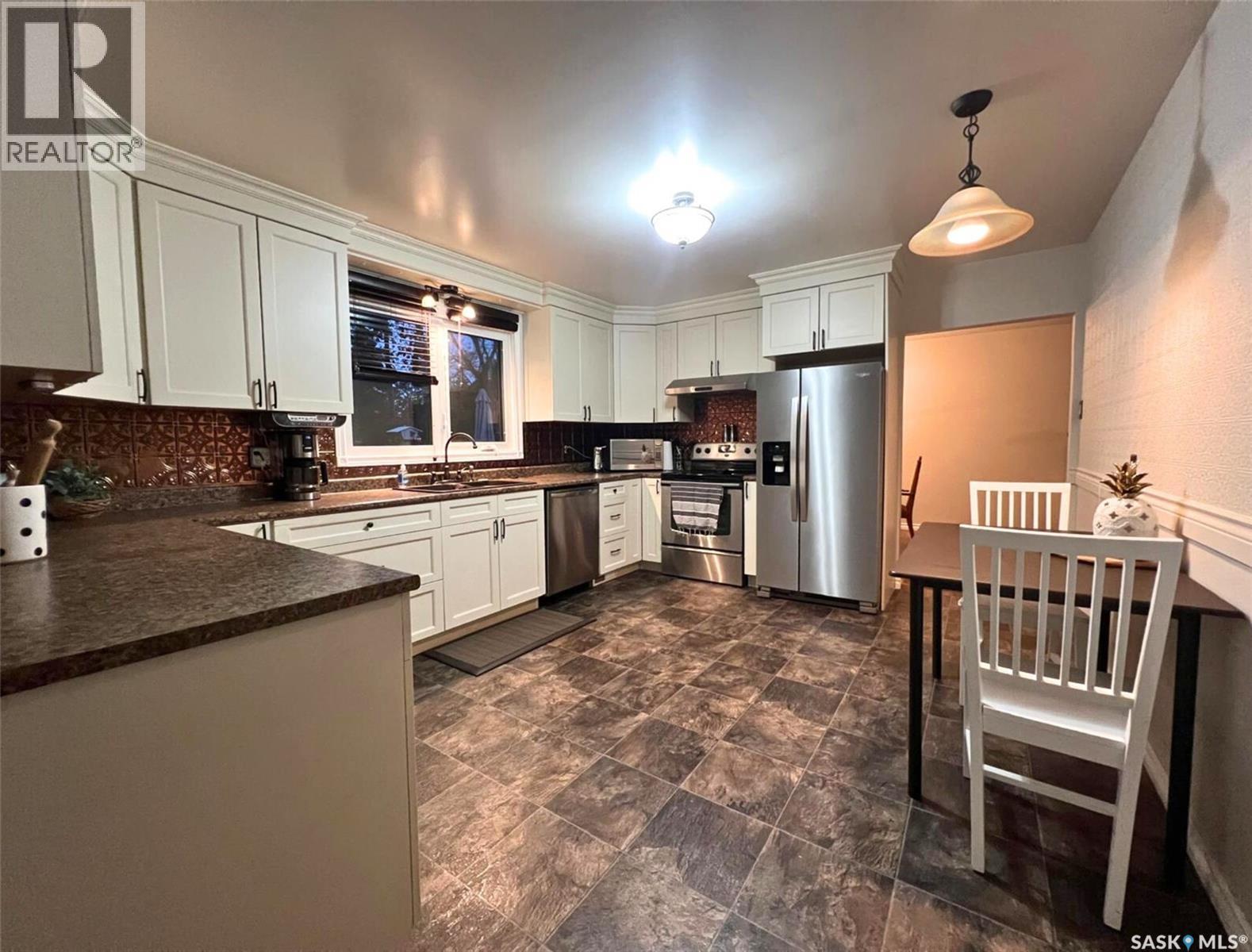 Single Family House for Sale in  th AVENUE NE Swift Current 