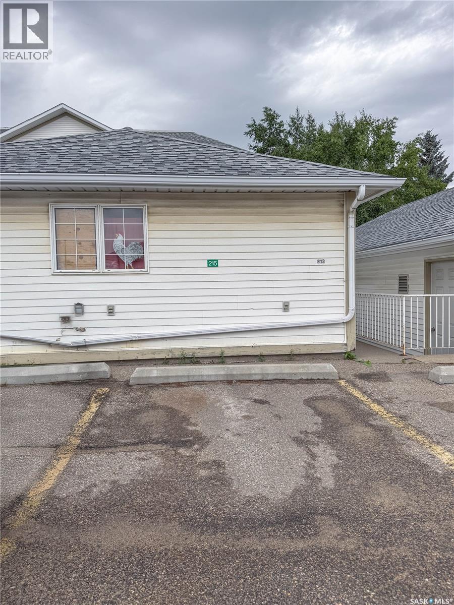 Photo 9 of 215 305 34th Street W, Prince Albert SK