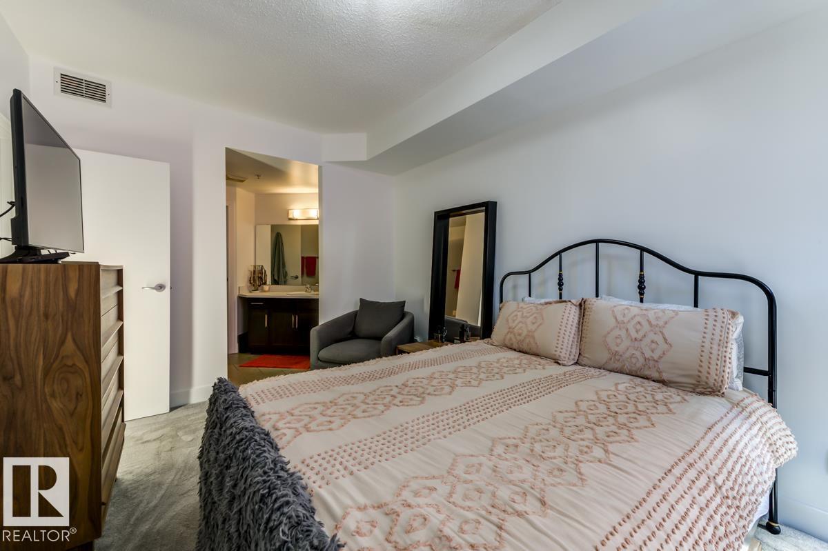 Photo 16 of 205 11933 Jasper Av Nw, Edmonton AB